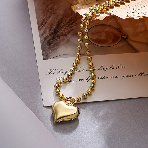 Colar com pingente banhado a ouro 18K em formato de coração de estilo simples