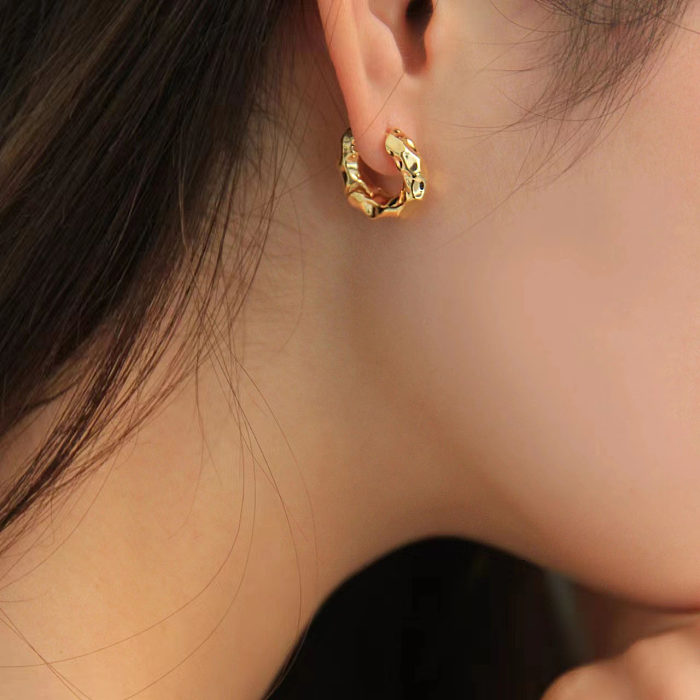 1 paire de boucles d'oreilles en cuivre plaqué or, Style Simple, couleur unie