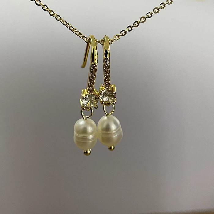 1 Pair Elegant Luxurious Classic Style Oval Asymmetrical Plating Inlay Freshwater Pearl Copper Zircon 14K Gold Plated Drop Earrings