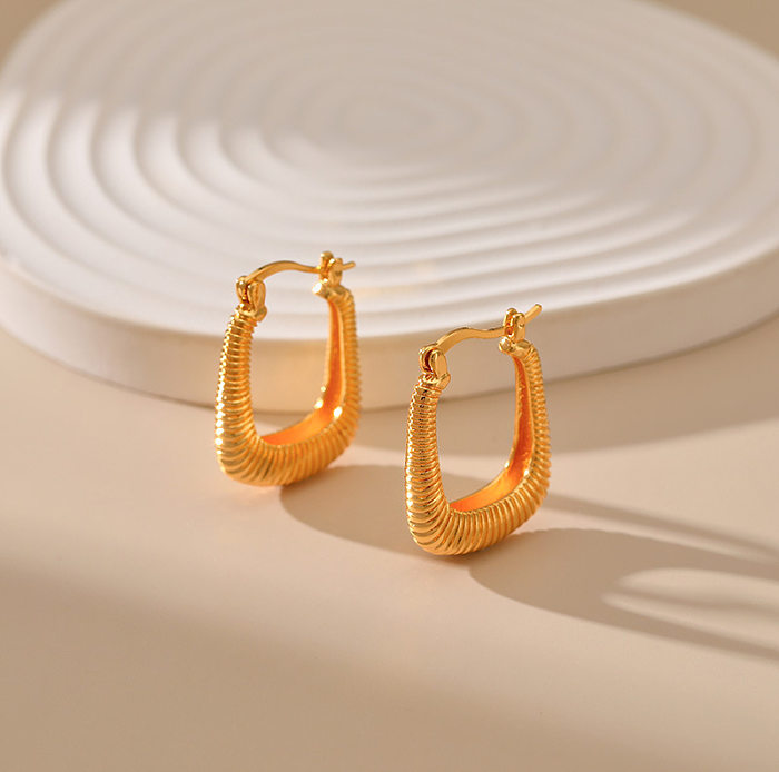 1 Paar einfache Retro-Ohrringe mit geometrischer Beschichtung aus Kupfer mit 18-Karat-Vergoldung