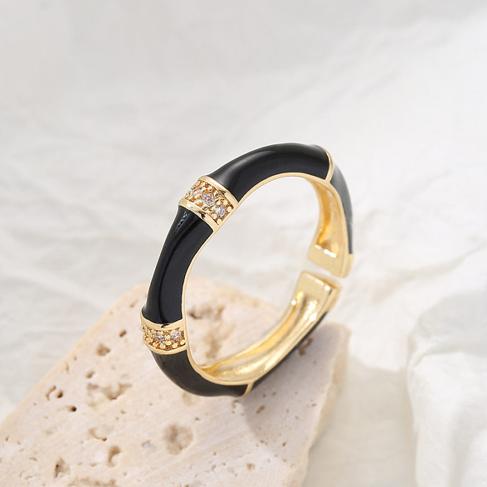 Modischer offener Ring aus Kupfer mit unregelmäßiger Emaille, geometrisch, 1 Stück