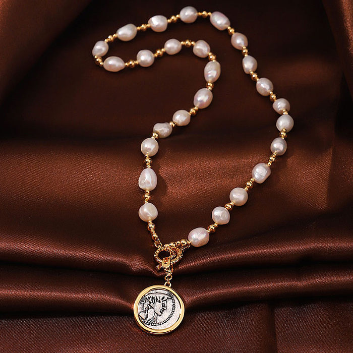 Collier pendentif plaqué or 18 carats avec placage de cuivre rond humain rétro
