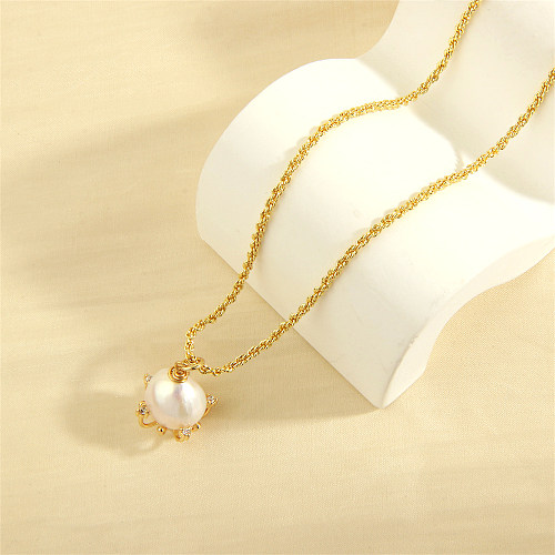 Elegant French Style Irregular Freshwater Pearl Copper 18K Gold Plated Pendant Necklace In Bulk