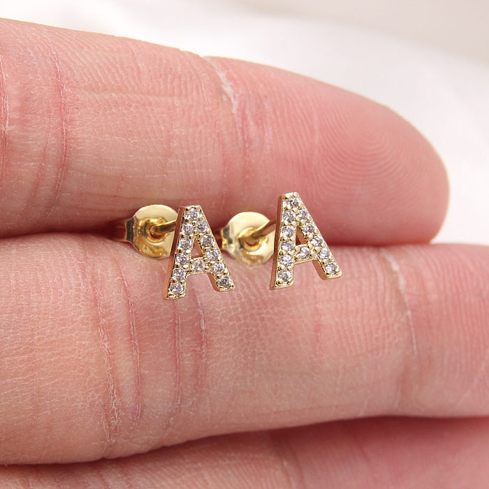 Brincos de orelha de zircão com incrustações de cobre com letras da moda 1 par