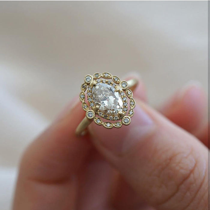 Anéis de pedras preciosas artificiais com embutimento de cobre oval doce