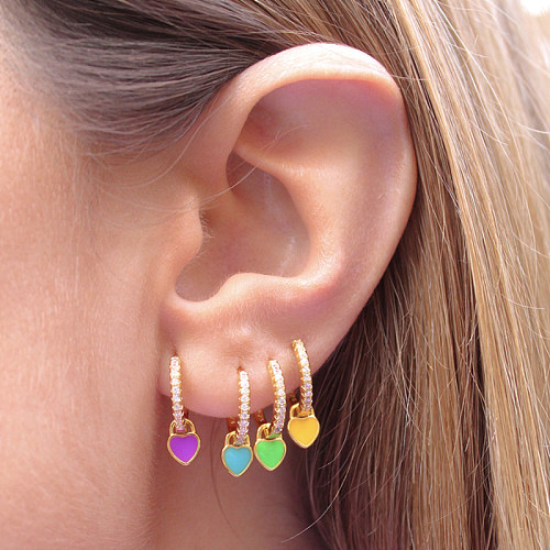 1 Paar süße herzförmige Kupfer-Emaille-Inlay-Ohrringe im französischen Stil mit vergoldetem Zirkon