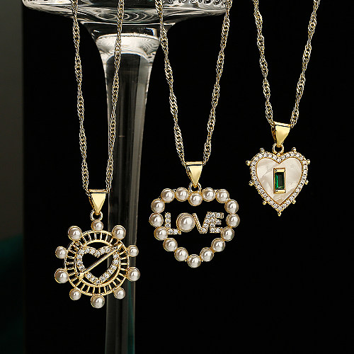 Collier pendentif élégant en forme de cœur avec incrustation de cuivre et perles artificielles en Zircon plaqué or 18 carats