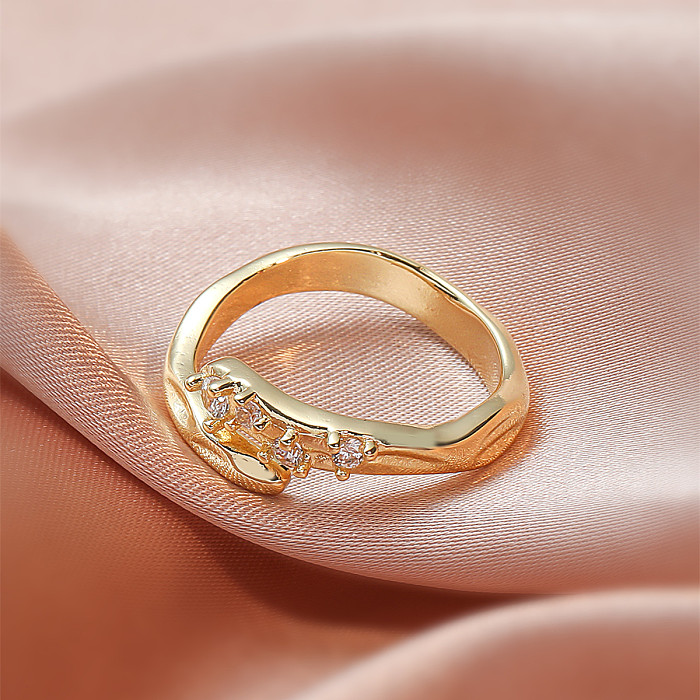 O ouro 18K do chapeamento de cobre oval humano ocasional do estilo do INS chapeou o anel aberto