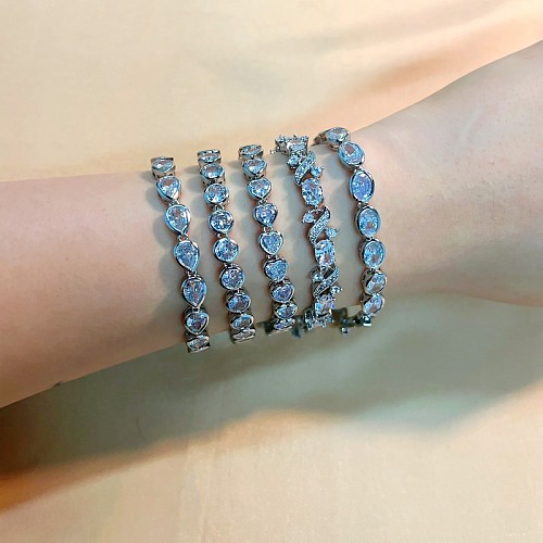 Lässige, glänzende Armbänder im koreanischen Stil mit geometrischen Wassertropfen, Herzform, Kupferbeschichtung, Inlay, Zirkon, weiß vergoldet