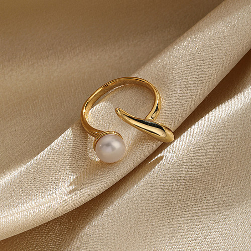 Retro Commute Geometrische Kupferbeschichtung Inlay Künstliche Perlen 18 Karat vergoldete offene Ringe