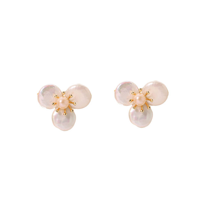 1 Pair Elegant Sweet Flower Plating Inlay Copper Pearl 18K Gold Plated Ear Studs