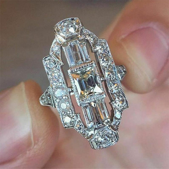 New Hand Jewelry Classic Hollow Zircon Fashion Copper Ring