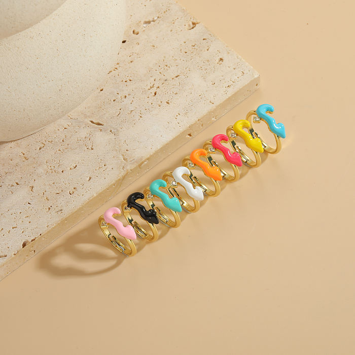 Elegante, luxuriöse Farbblock-Kupfer-Asymmetrische, 14 Karat vergoldete offene Ringe aus Kupfer