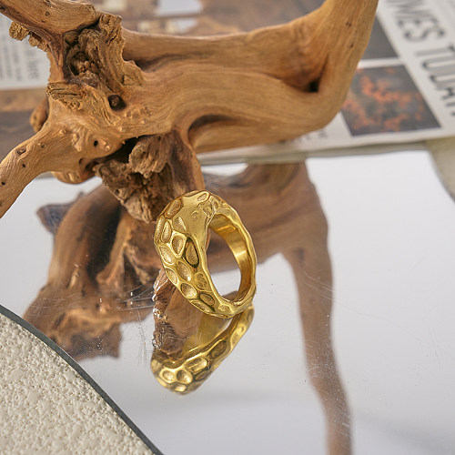 Venda por atacado de anéis banhados a ouro com revestimento de aço inoxidável de cor sólida para férias casuais