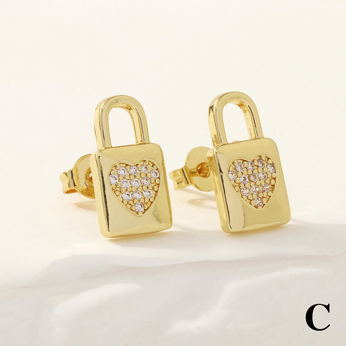 1 Paar glänzende Pentagramm-Kreuz-Ohrringe in Herzform mit Kupfer-Zirkon-Beschichtung, 18 Karat vergoldet