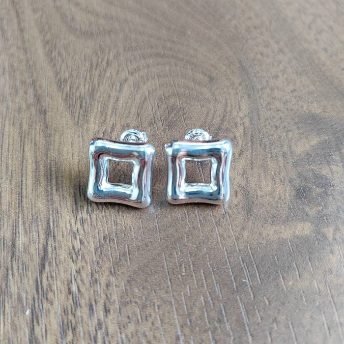 1 Pair Simple Style Square Plating Hollow Out Copper Silver Plated Ear Studs