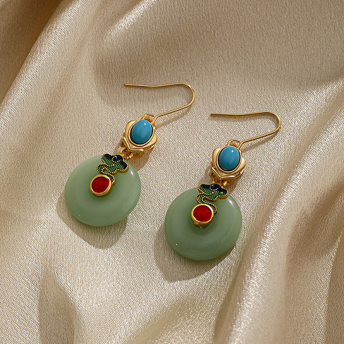 1 paire de boucles d'oreilles pendantes plaquées or 18 carats avec incrustation ronde en cuivre et jade chinoiserie