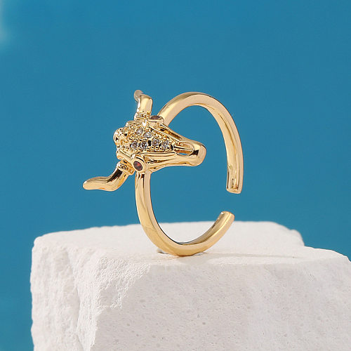 Modischer offener Ring mit Bullenkopf, Kupfer, vergoldet, Zirkon