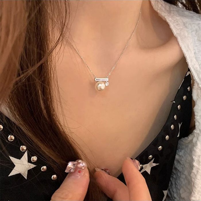 Sweet Round Star Flower Copper Plating Inlay Rhinestones Pearl White Gold Plated Silver Plated Pendant Necklace