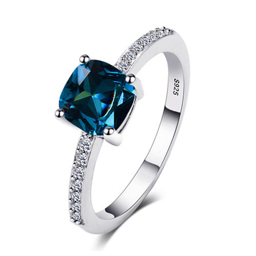 Moda micro-incrustada zircon safira azul quadrado diamante anel de cobre feminino