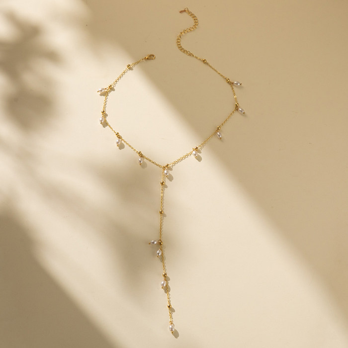 Vergoldete Halskette im Vintage-Stil mit unregelmäßiger Imitationsperle und Kupferbeschichtung