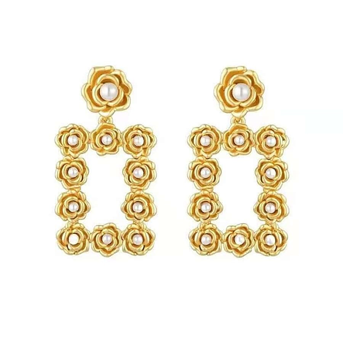 1 paire de boucles d'oreilles pendantes élégantes de Style classique, incrustation de roses en cuivre, perles artificielles plaquées or 18 carats