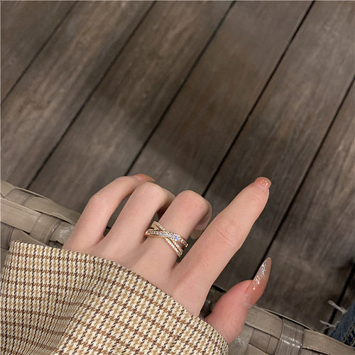 Eleganter Damen-Ring mit geometrischer Verkupferung, Inlay, Opal-Zirkon, weißvergoldet, vergoldeter offener Ring