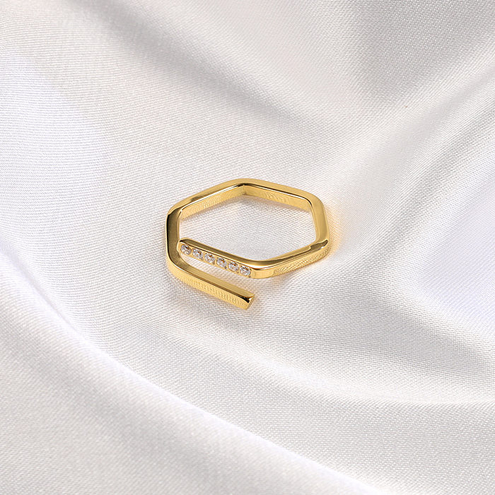 Offener Ring im schlichten geometrischen Titanstahl mit asymmetrischer Intarsien und künstlichem Diamant