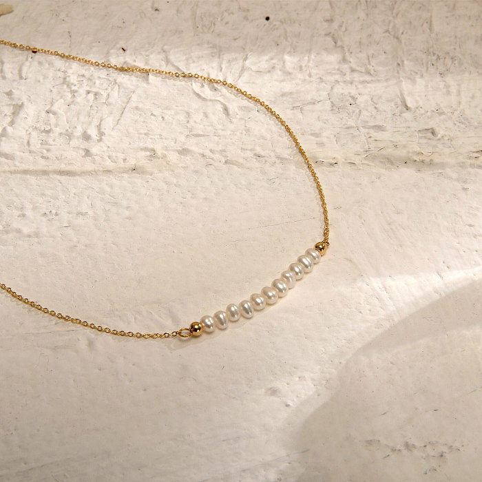 Einfache Halskette mit unregelmäßigem Süßwasserperlen-Kupfer-Anhänger, 14 Karat vergoldet, in großen Mengen