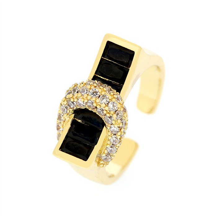 El estilo simple retro ceñe los anillos abiertos chapados en oro del Zircon 18K del embutido de cobre