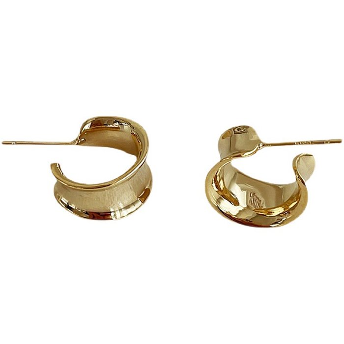 Mode C-Form-Kupfer-Ohrstecker, die Kupfer-Ohrringe überziehen
