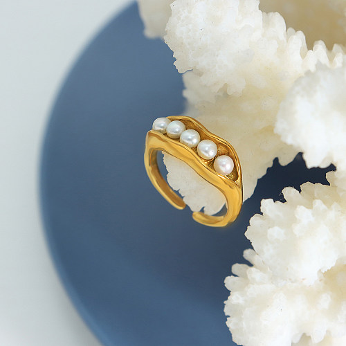 Eleganter offener Ring im Barockstil mit geometrischer Titanstahlbeschichtung und Intarsienperle, 18 Karat vergoldet