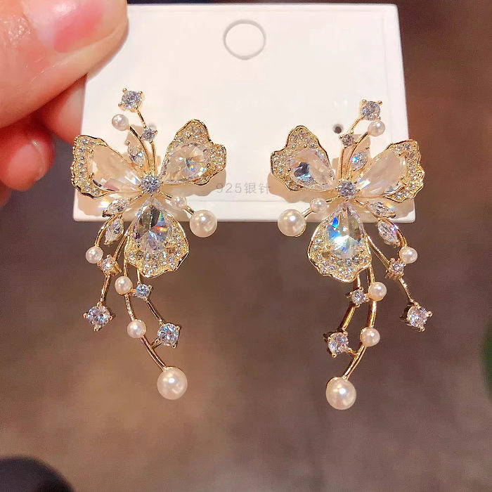 1 par de pendientes colgantes de diamantes artificiales de cobre con incrustaciones de mariposa estilo hada