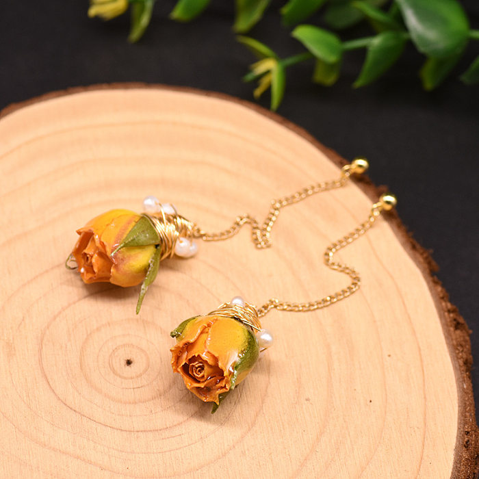 1 paire de boucles d'oreilles pendantes en cuivre plaqué or 18 carats, placage de fleurs douces, perles d'eau douce