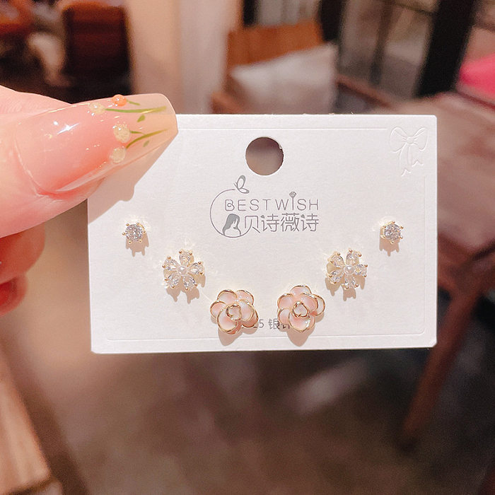 Sweet Round Butterfly Snowflake Copper Plating Inlay Zircon Ear Studs 1 Set