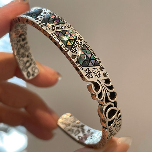 Bracelet coquillage incrusté de cuivre avec lettre totem de style vintage
