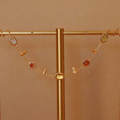 Halskette mit ovalen Retro-Kupferbeschichtung und künstlichen Edelsteinen