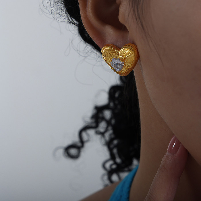 1 paire de clous d'oreilles élégants et luxueux en forme de cœur, incrustation en laiton et Zircon plaqué or 18 carats