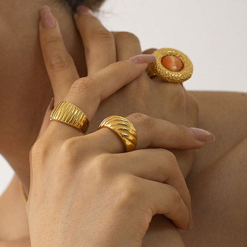 Anéis banhados a ouro 18K de aço inoxidável de cor sólida estilo romano retrô