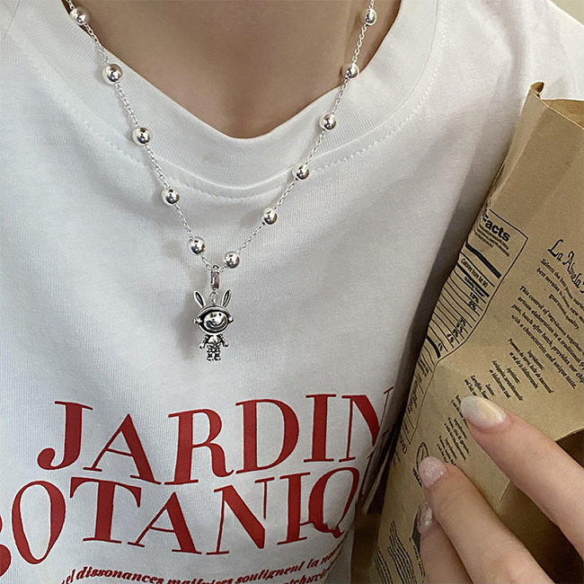 Halskette mit geometrischem Anhänger aus Kupfer im modernen Stil