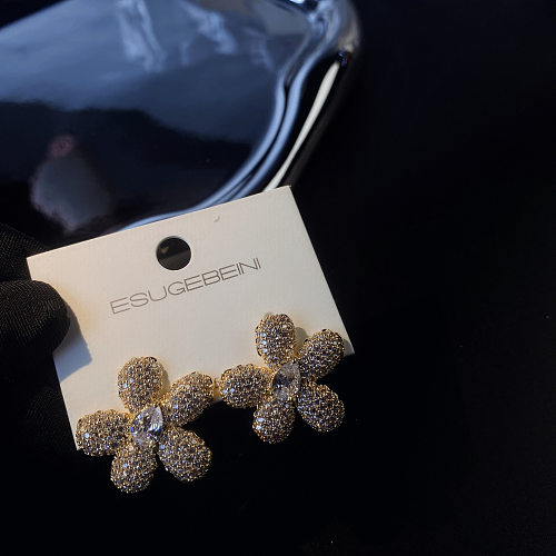 1 Paar elegante Streetwear-Ohrstecker mit Blumen-Inlay aus Kupfer und Zirkon