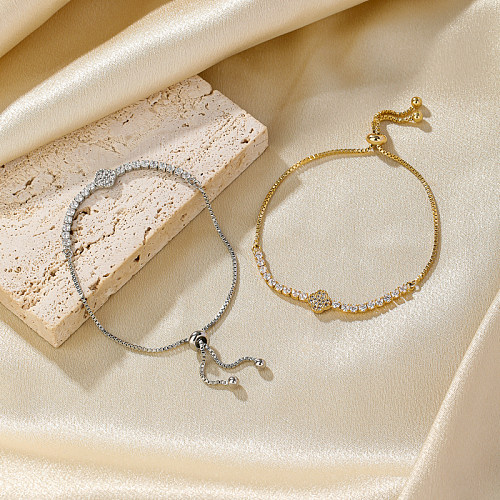 Bracelets plaqués or blanc 14 carats avec incrustation de cuivre trèfle à quatre feuilles brillant de style simple