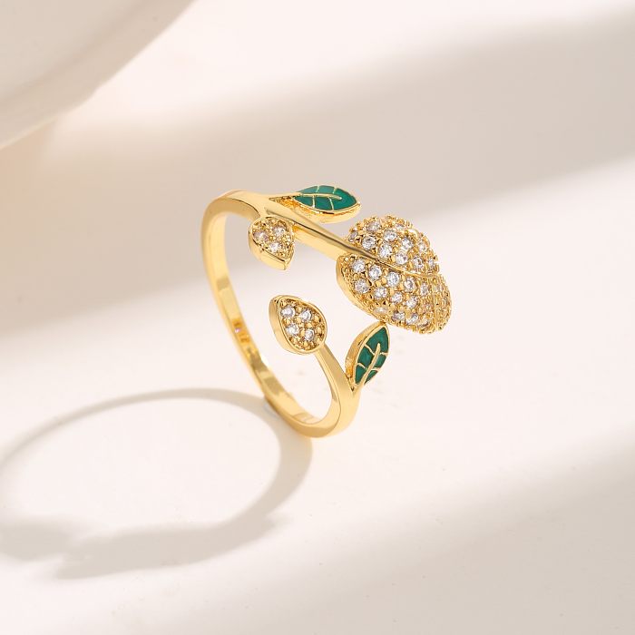 Luxuriöse Ringe mit Blattverkupferung und Inlay aus Zirkon mit 18-Karat-Vergoldung