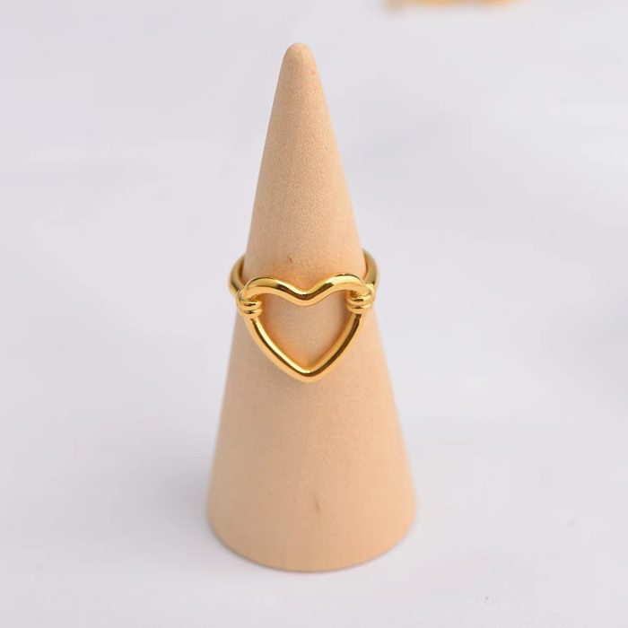 Herzförmige Ringe im klassischen Stil mit Edelstahlbeschichtung und 18-Karat-Vergoldung