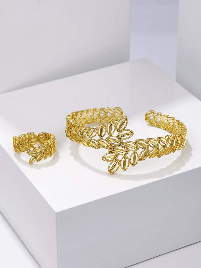 Collier de bracelets plaqués or 18 carats avec incrustation de placage de cuivre de grain de streetwear