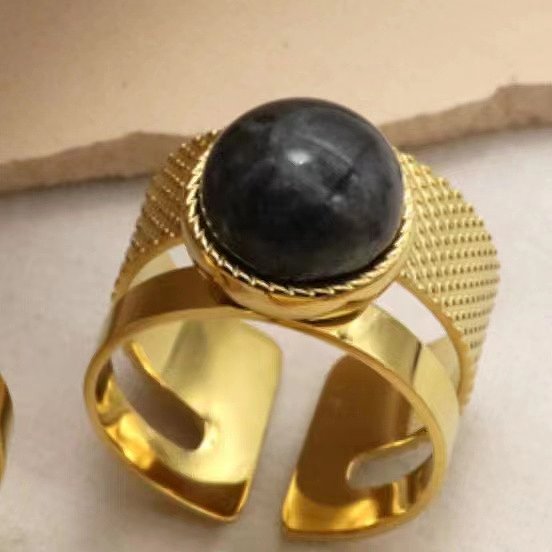 Geometrischer offener Ring im Vintage-Stil mit Titanstahlbeschichtung und Naturstein