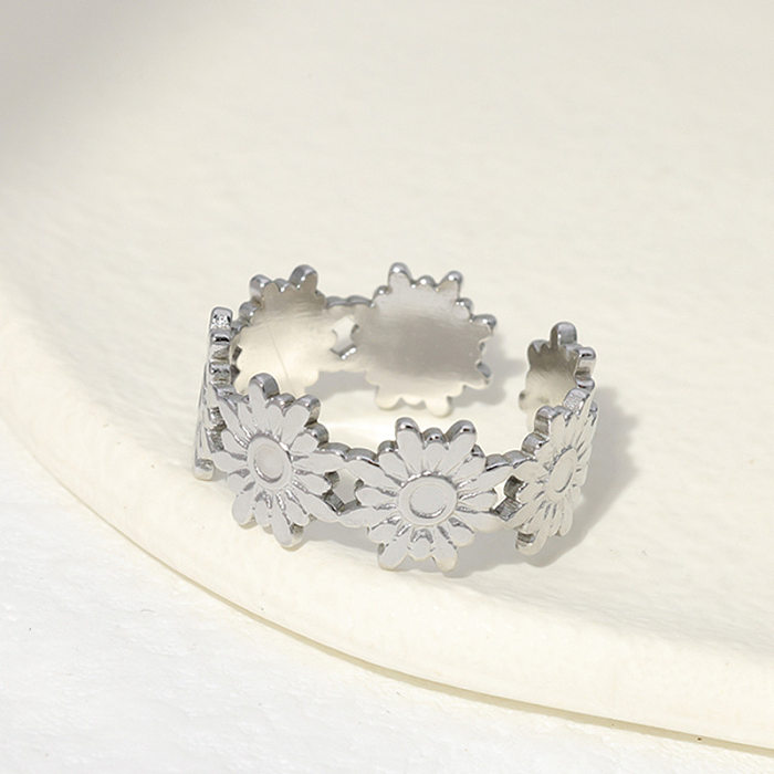 Modischer offener Ring mit Blumen-Edelstahlbeschichtung, 1 Stück