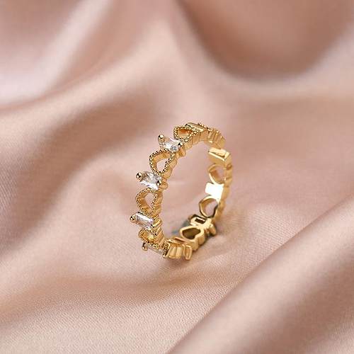 Offene Ringe im klassischen Stil in Herzform mit Kupfereinlage und Zirkon