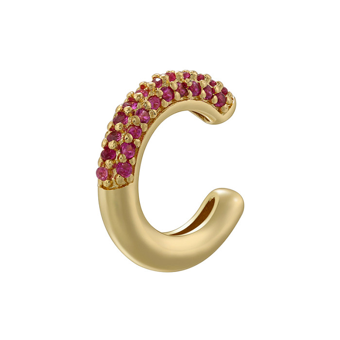 1 par elegante luxuoso brilhante em forma de C chapeamento incrustado de cobre zircão 18K punhos de orelha banhados a ouro