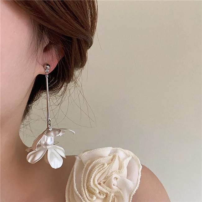 1 paire de boucles d'oreilles pendantes en cuivre et perles, Style IG, avec incrustation de fleurs douces